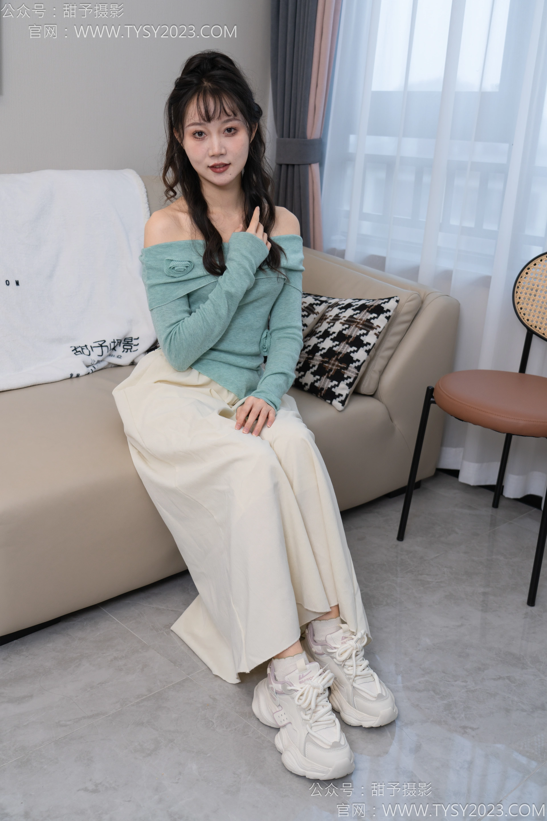 甜予摄影 No.125 丹丹-运动鞋、白棉袜、裸足 2